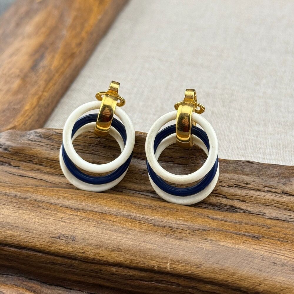 Vintage TRIFARI White Blue Triple Ring Gold-tone Door-Knocker Clip On Earrings